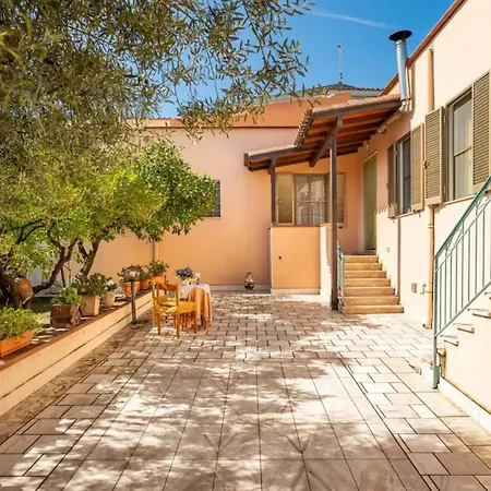 Apartament Spacious Three In The Heart Of *